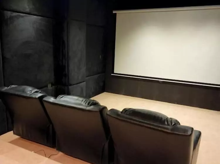 Oxygym Club Hotel And Suites