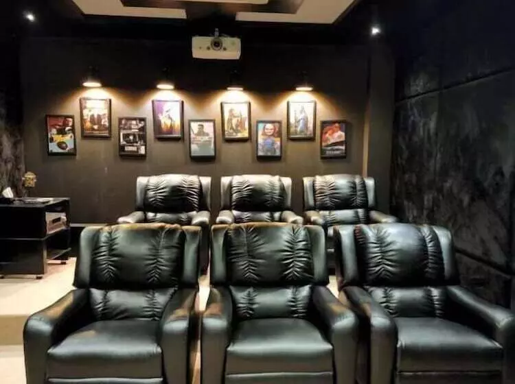 Oxygym Club Hotel And Suites