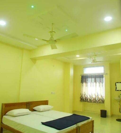 酒店 Pop 82996 Sri Durga Luxury Rooms