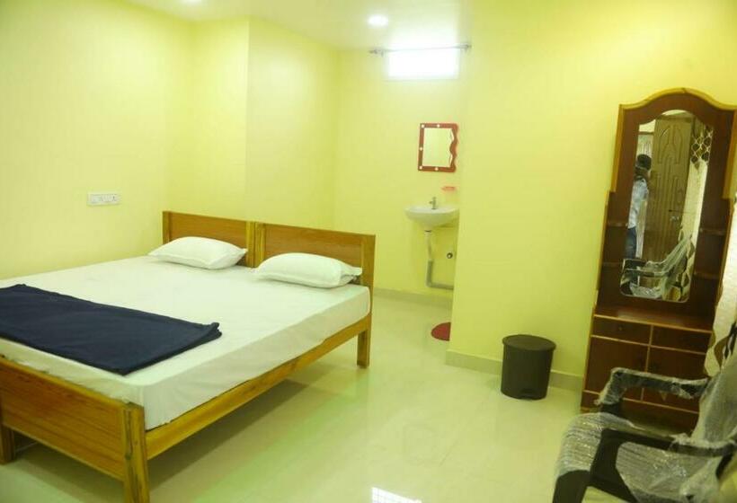 酒店 Pop 82996 Sri Durga Luxury Rooms