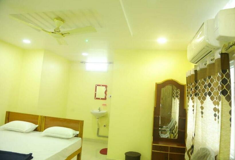 酒店 Pop 82996 Sri Durga Luxury Rooms