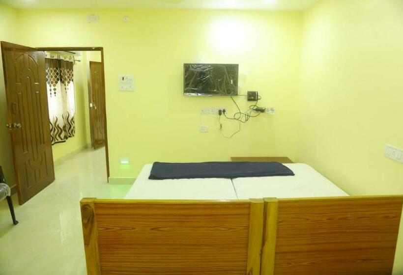 酒店 Pop 82996 Sri Durga Luxury Rooms