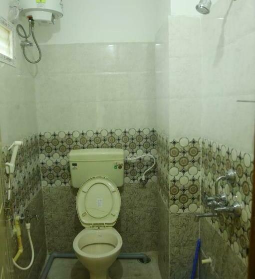 酒店 Pop 82996 Sri Durga Luxury Rooms