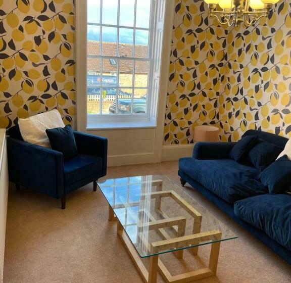 Bed and Breakfast Little Park Farm Queen Anne Farmhouse & Apartments