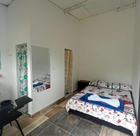 پانسیون Yamboró