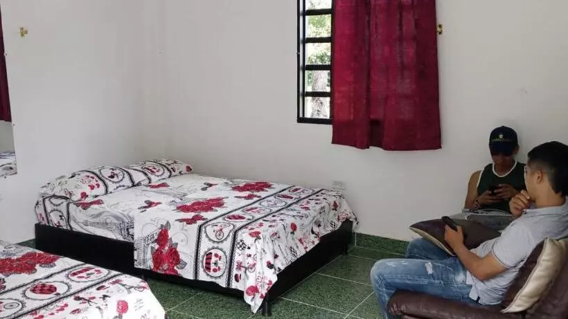 ペンション Yamboró