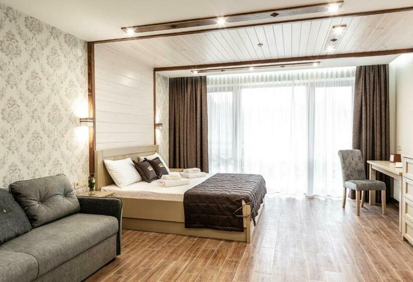 Отель любокрай готельно відпочинковий комплекс