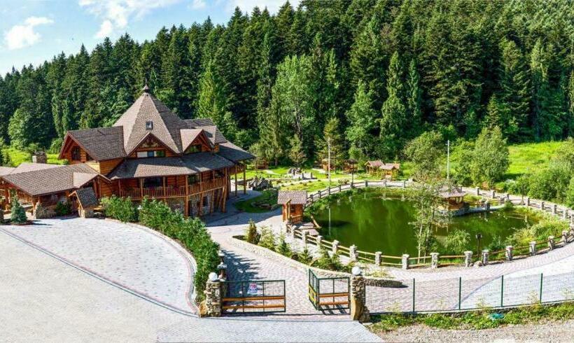 Отель любокрай готельно відпочинковий комплекс