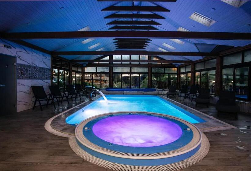 Отель любокрай готельно відпочинковий комплекс