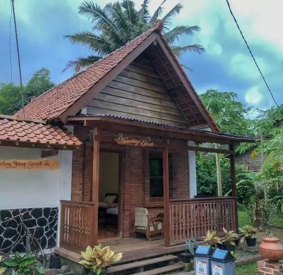 Hotelli Roemah Beong Syariah At Desa Wisata Kembanglimus Mitra Reddoorz