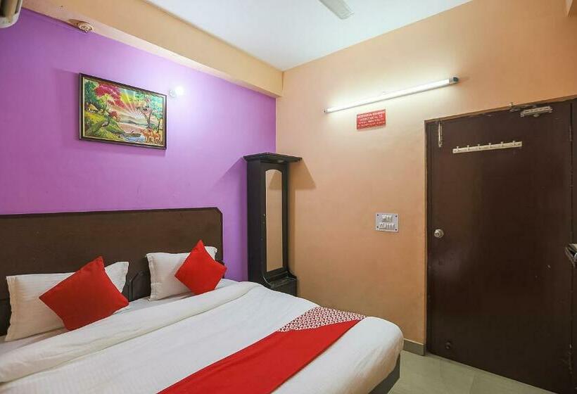 Hotel Pop 82609  Moonlight