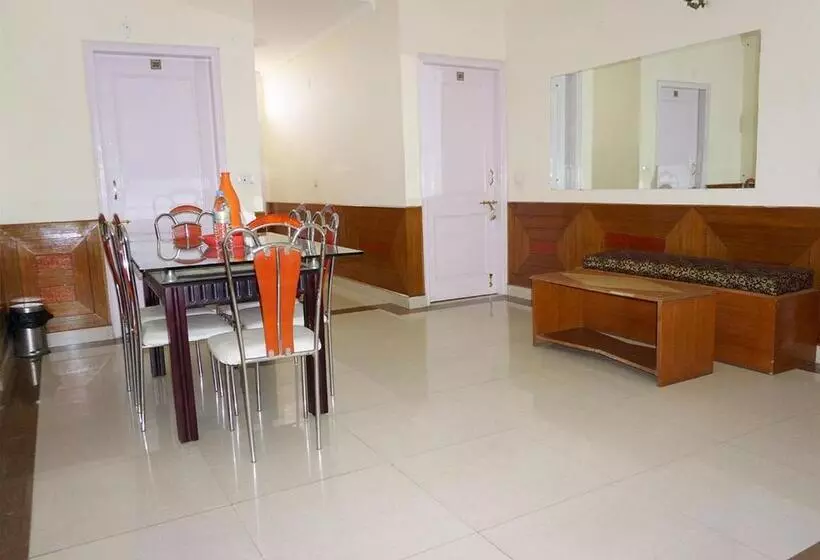 Hotelli Sanawar View