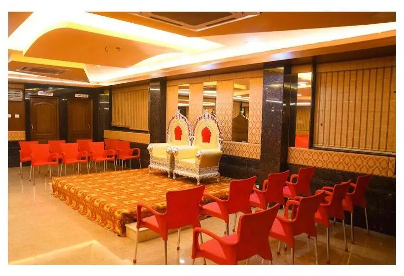Hotelli Sr Tiruchendur