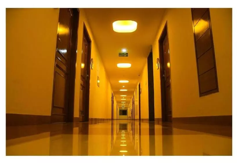 Hotelli Sr Tiruchendur