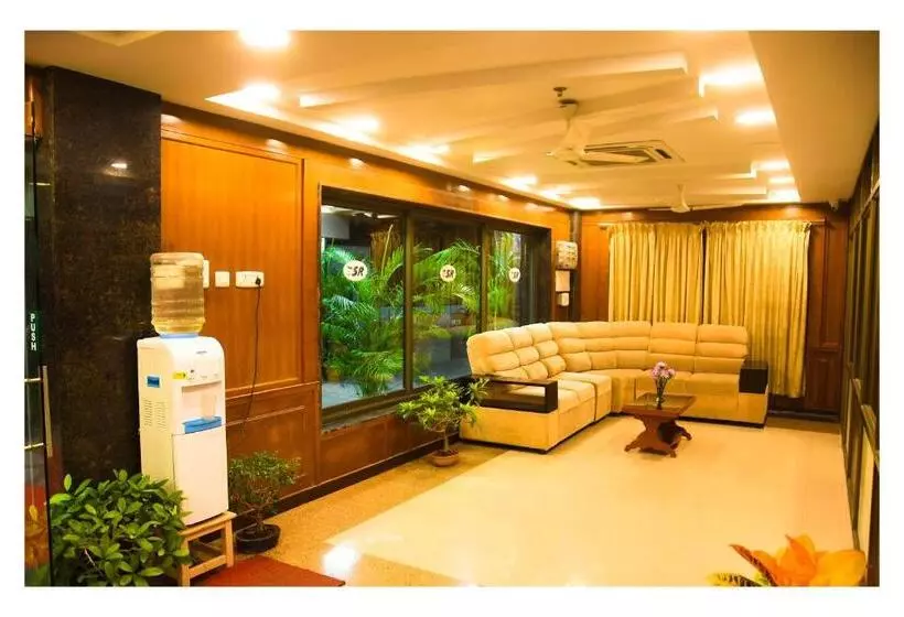 Hotelli Sr Tiruchendur
