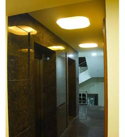 Hotelli Sr Tiruchendur