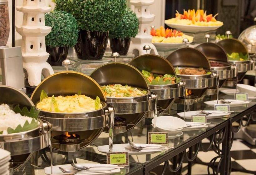 هتل The Bodhi Palace Resort