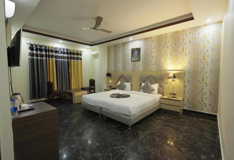 هتل The Bodhi Palace Resort