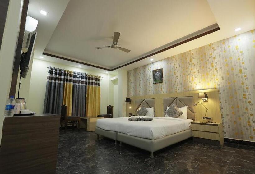 هتل The Bodhi Palace Resort