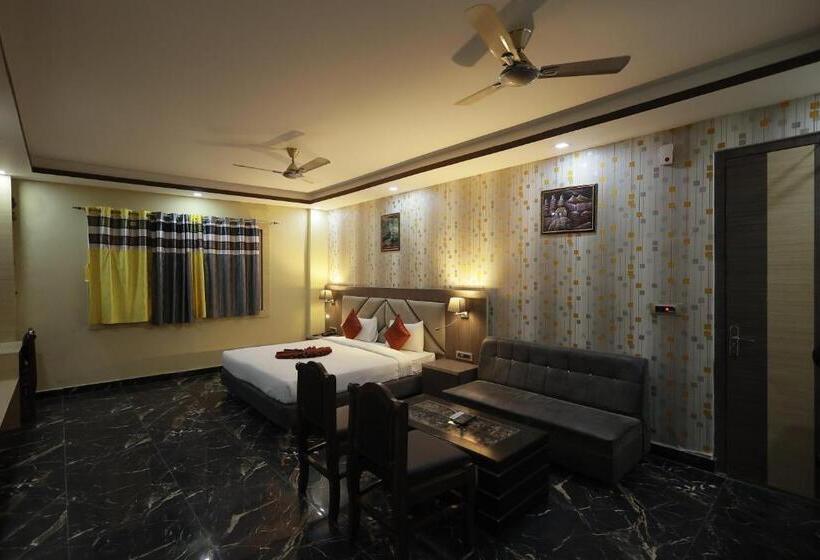 هتل The Bodhi Palace Resort