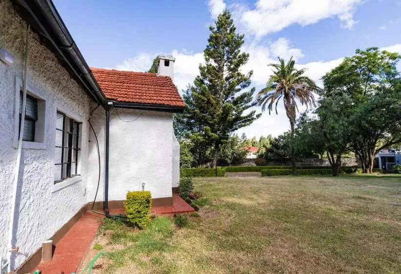 پانسیون Eldopalm Guesthouse