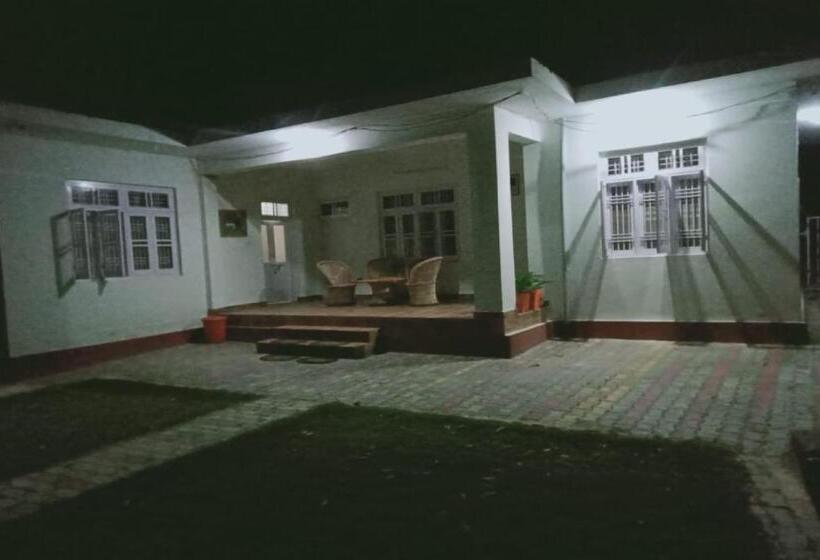 Pensão Oyo Home 82359 Aradhya Home Stay