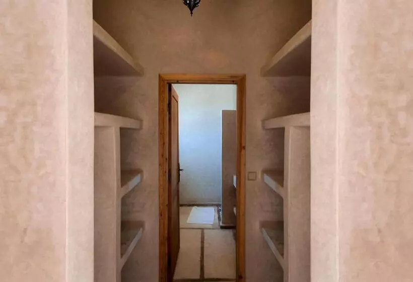 ペンション Tassourt Lodge