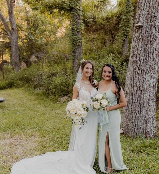 منتجع The Springs Retreat