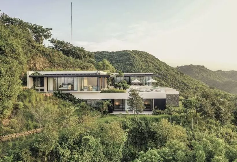 リゾートホテル Tampah Hills