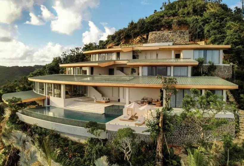 リゾートホテル Tampah Hills