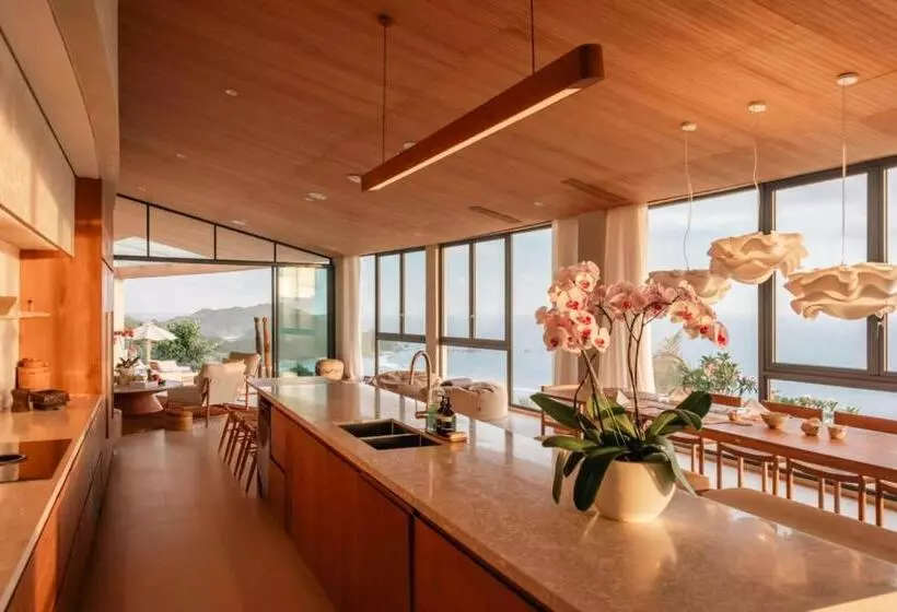 リゾートホテル Tampah Hills