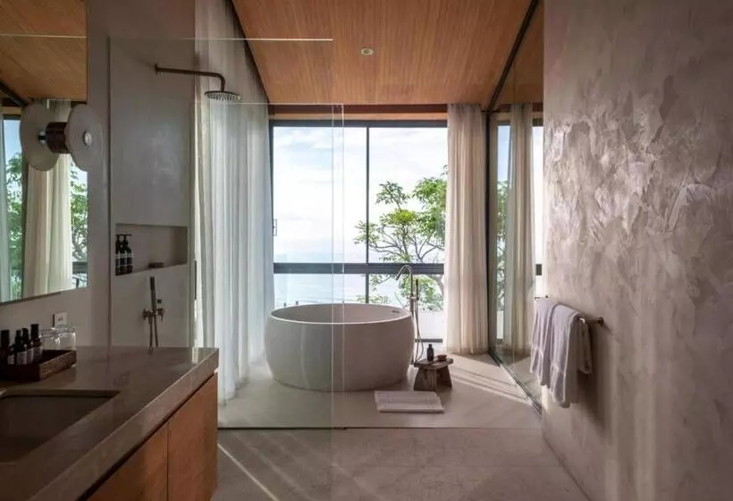 リゾートホテル Tampah Hills