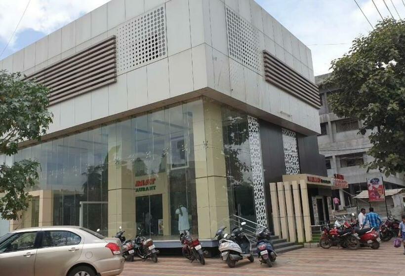 酒店 Kanishka International