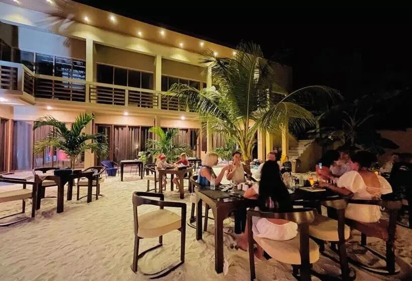 هتل Village Life Residence