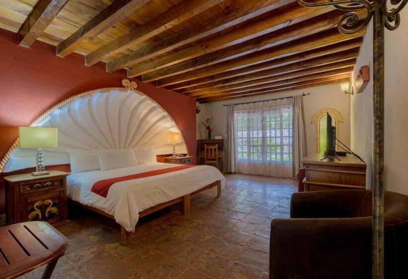 Atotonilco Hotel & Club