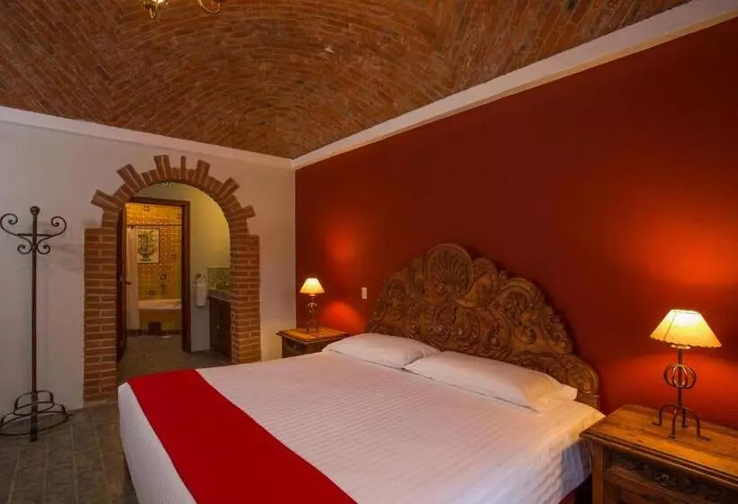 Atotonilco Hotel & Club