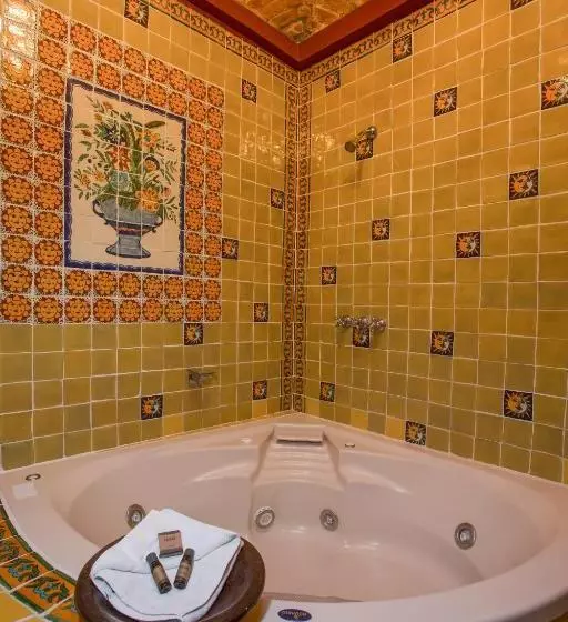 Atotonilco Hotel & Club