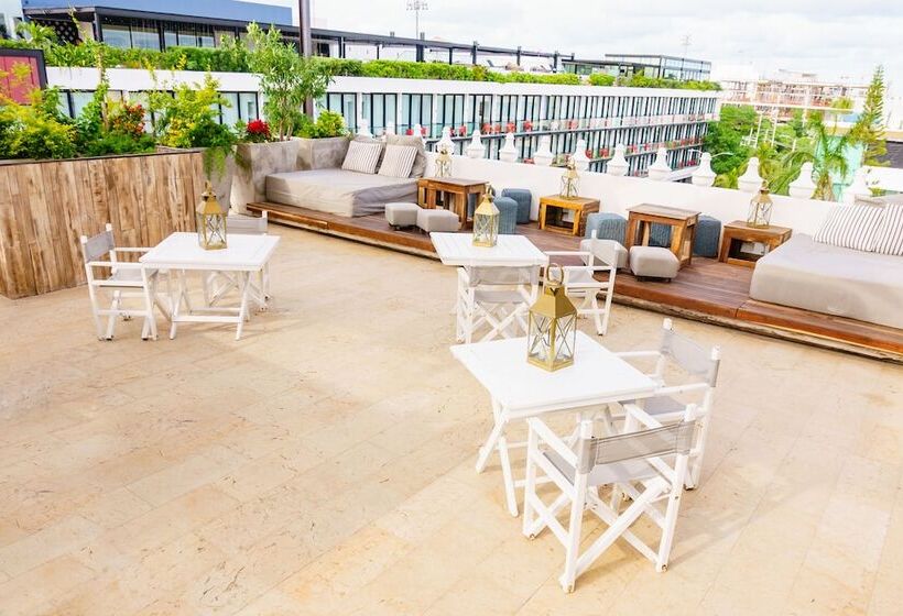 Be Playa Hotel Boutique & Rooftop Bar