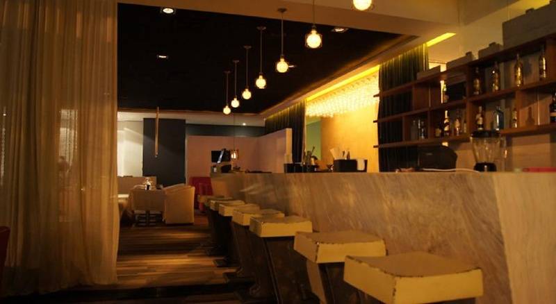 Be Playa Hotel Boutique & Rooftop Bar