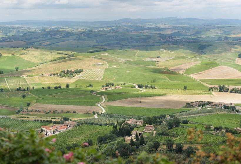 فندق Dei Capitani