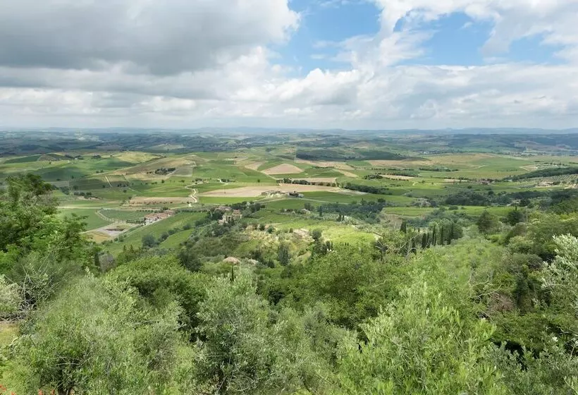 فندق Dei Capitani