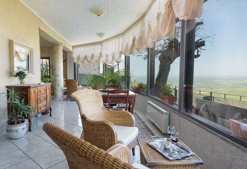 فندق Dei Capitani