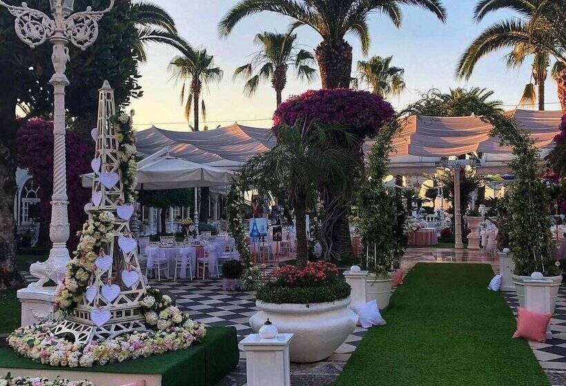 Grand Hotel La Sonrisa