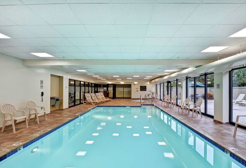 فندق Hampton Inn & Suites Wilkes Barre/scranton