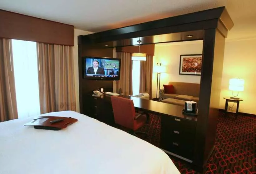 ホテル Hampton Inn By Hilton Fort Saskatchewan