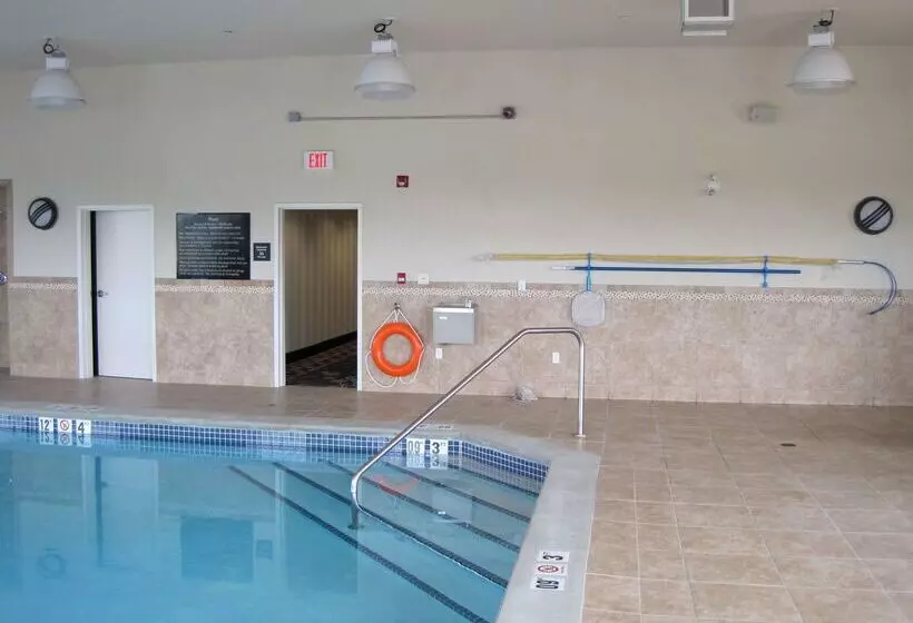 ホテル Hampton Inn By Hilton Fort Saskatchewan