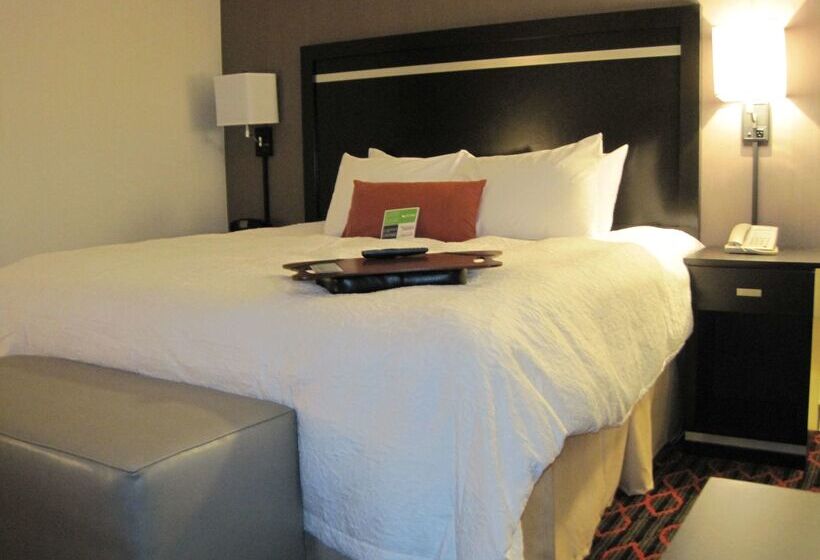 호텔 Hampton Inn By Hilton Fort Saskatchewan