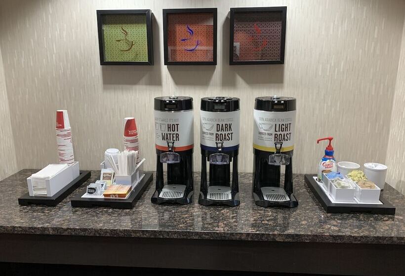 호텔 Hampton Inn By Hilton Fort Saskatchewan