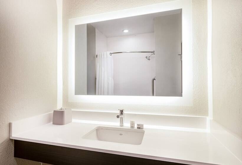 Holiday Inn Express Hotel & Suites Beaumont Northwest, An Ihg