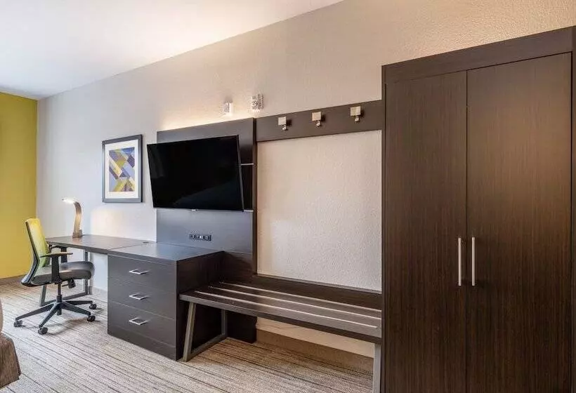 Holiday Inn Express Hotel & Suites Beaumont Northwest, An Ihg